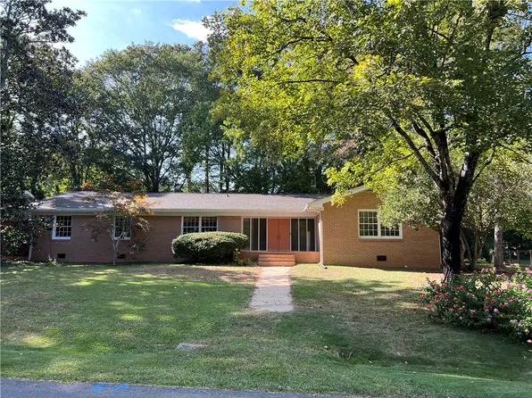 104 Carolus Dr, Clemson, SC 29631