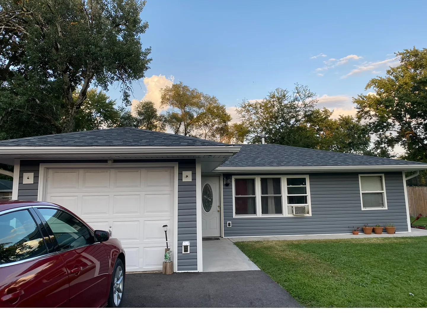 418 Ray May Dr photo 1