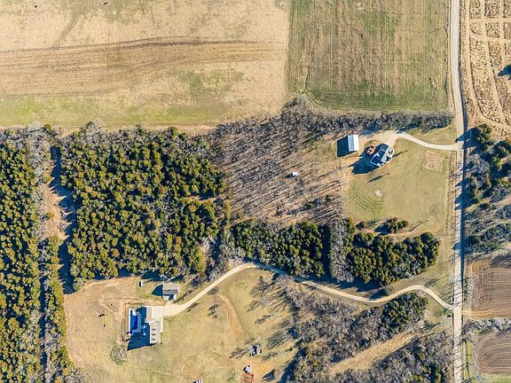 5th image of 4230 NW Valencia Rd