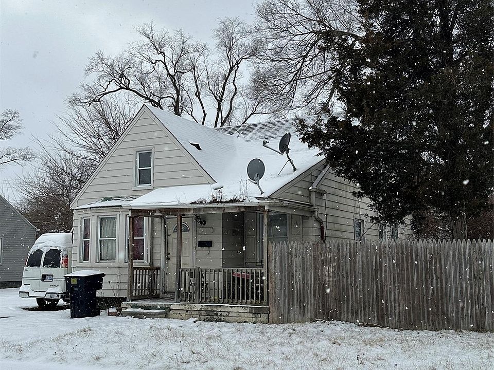 2nd image of 11737 Winthrop St