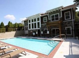 5 Nabby Rd, Brookfield, CT 06804