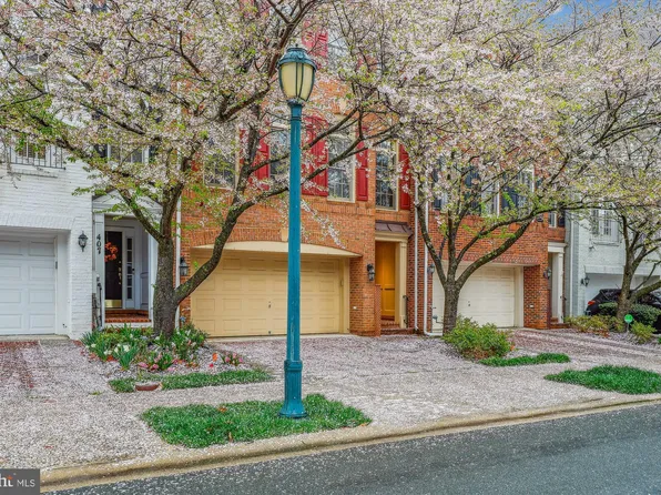409 Oak Knoll Ter, Rockville, MD 20850