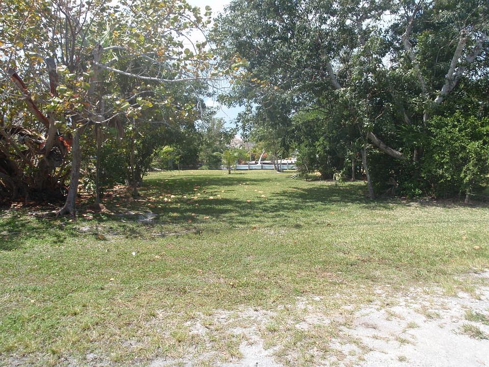 1st image of S Airport Dr