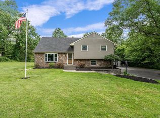 746 Old Farm Rd, Bridgewater, NJ 08807