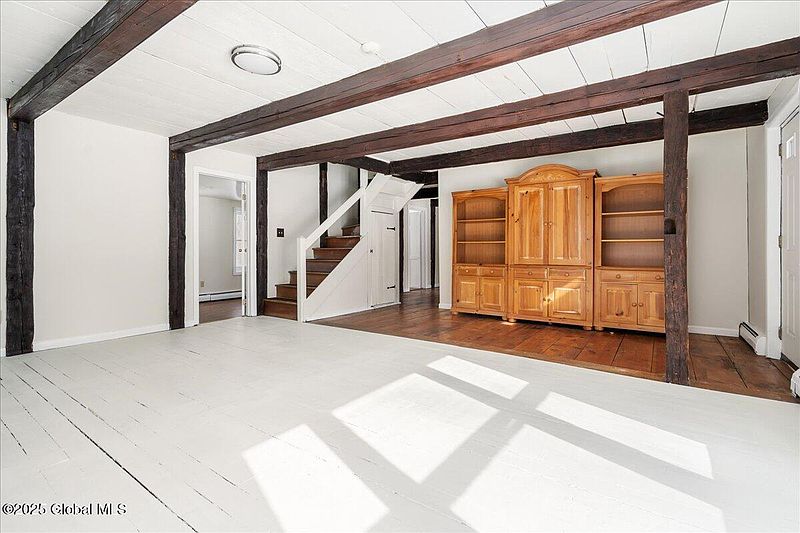 3rd image of 65 Kaydeross Avenue #West