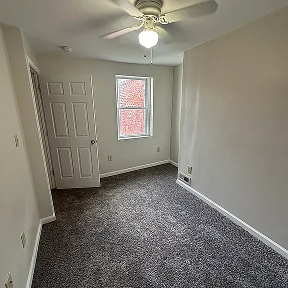 1308 Boyle St — Photo 5
