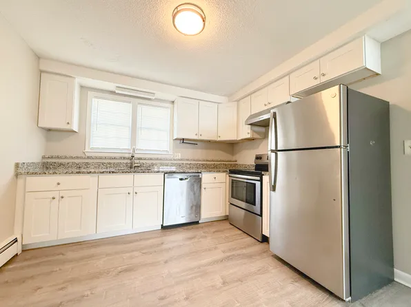 5 Meisner Cir APT 25, Salem, NH 03079