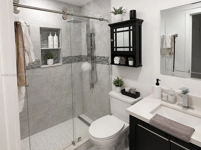 10049 SW 222nd St — Photo 13