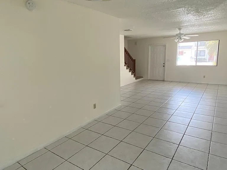 4901 Pier Dr — Photo 4