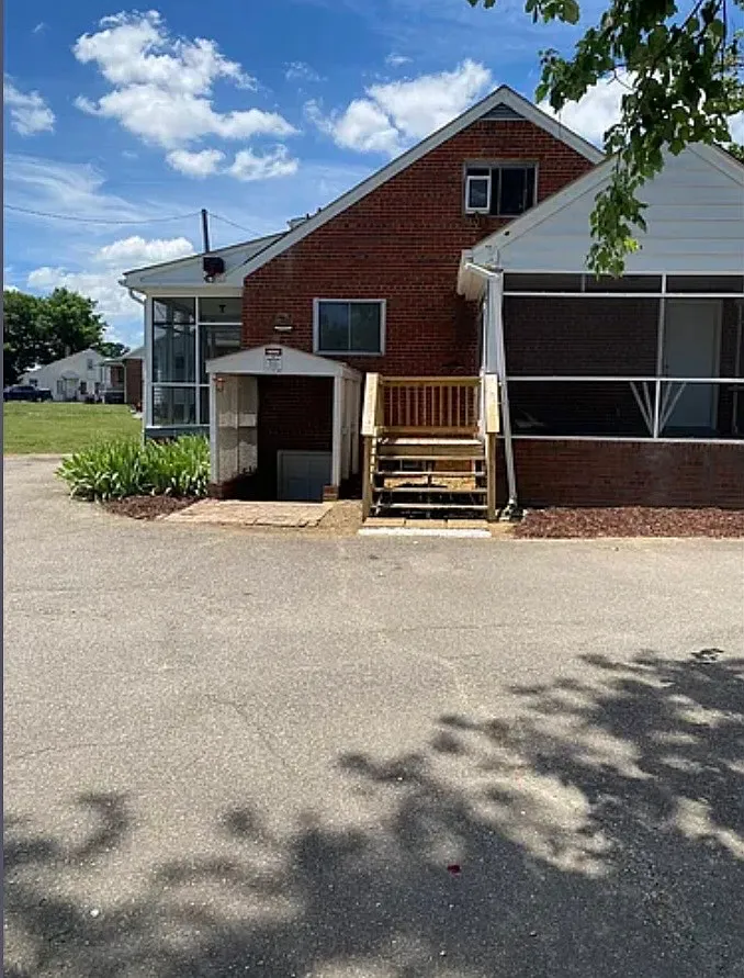 4 bed, 1596 sqft, $1,850 — Photo 4