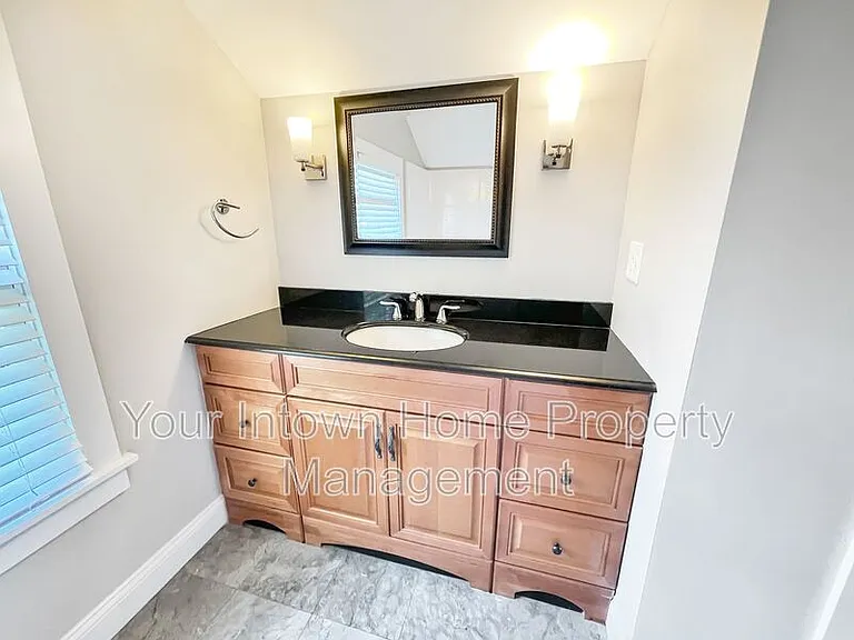 2695 Sharondale Dr NE — Photo 34