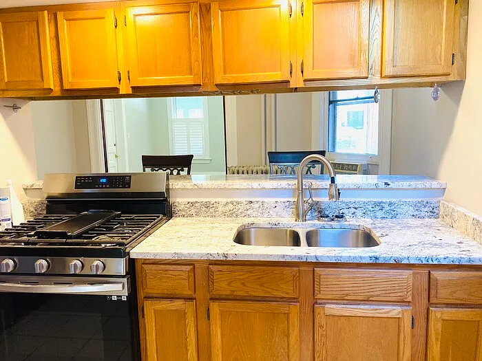 1 bed, 1.0 bath, $1,395 — Photo 2
