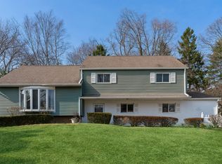 164 Seton Dr, New Rochelle, NY 10804