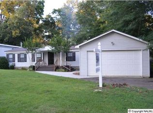 270 Vaughn Cir, Guntersville, AL 35976