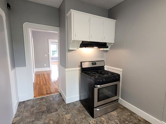 5th image of 26 Chestnut Ave #2F