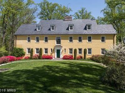 2501 Foxhall Rd NW, Washington, DC, 20007