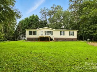 6337 Fairlane St, Hickory, NC 28602