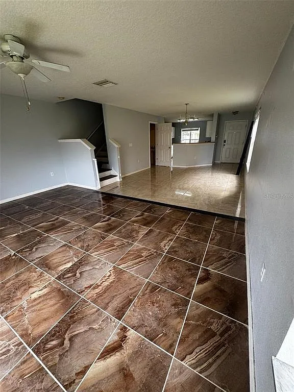 3 bed, 2.5 bath, 1477 sqft, $2,550 — Photo 2