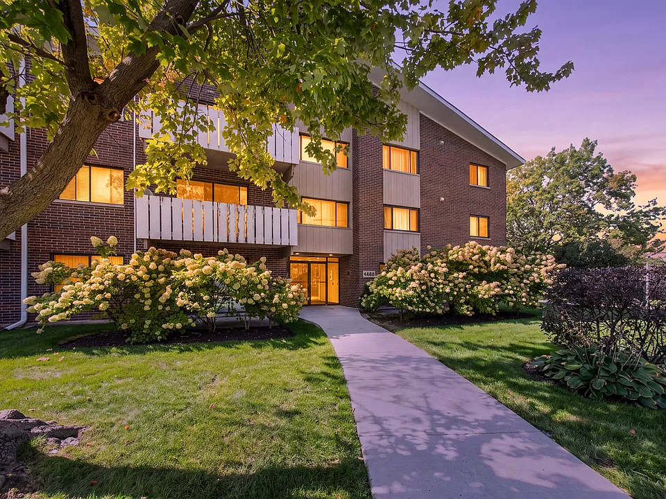 1000 Bayside Dr #203
