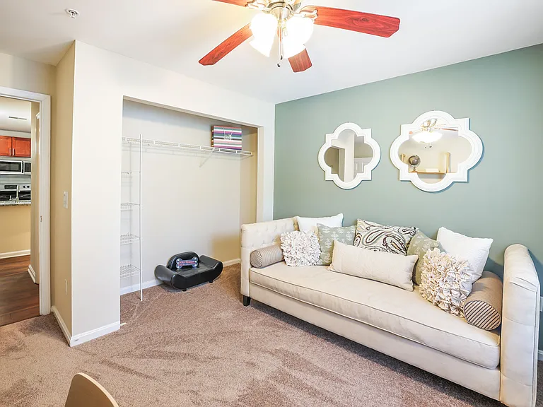 Stonehaven Apartments — Photo 19