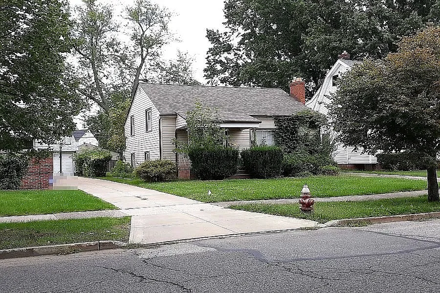 20171 S Lake Shore Blvd photo 1