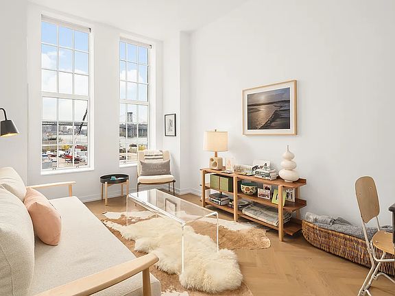 5th image of 184 Kent Ave APT A403