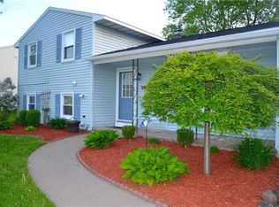 7925 Amor Dr, Clay, NY 13041