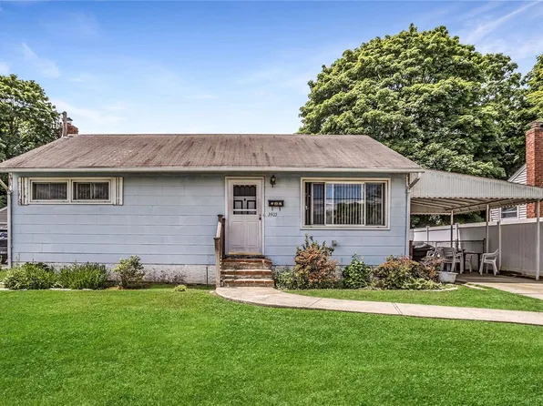 3405 Great Neck Road, Amityville, NY 11701