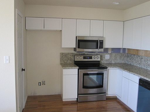 5th image of 1750 Vista Del Mar Dr