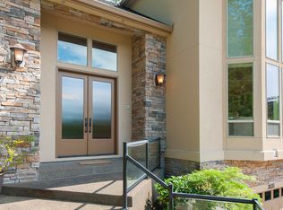 3035 SW 66th Ct, Portland, OR 97225