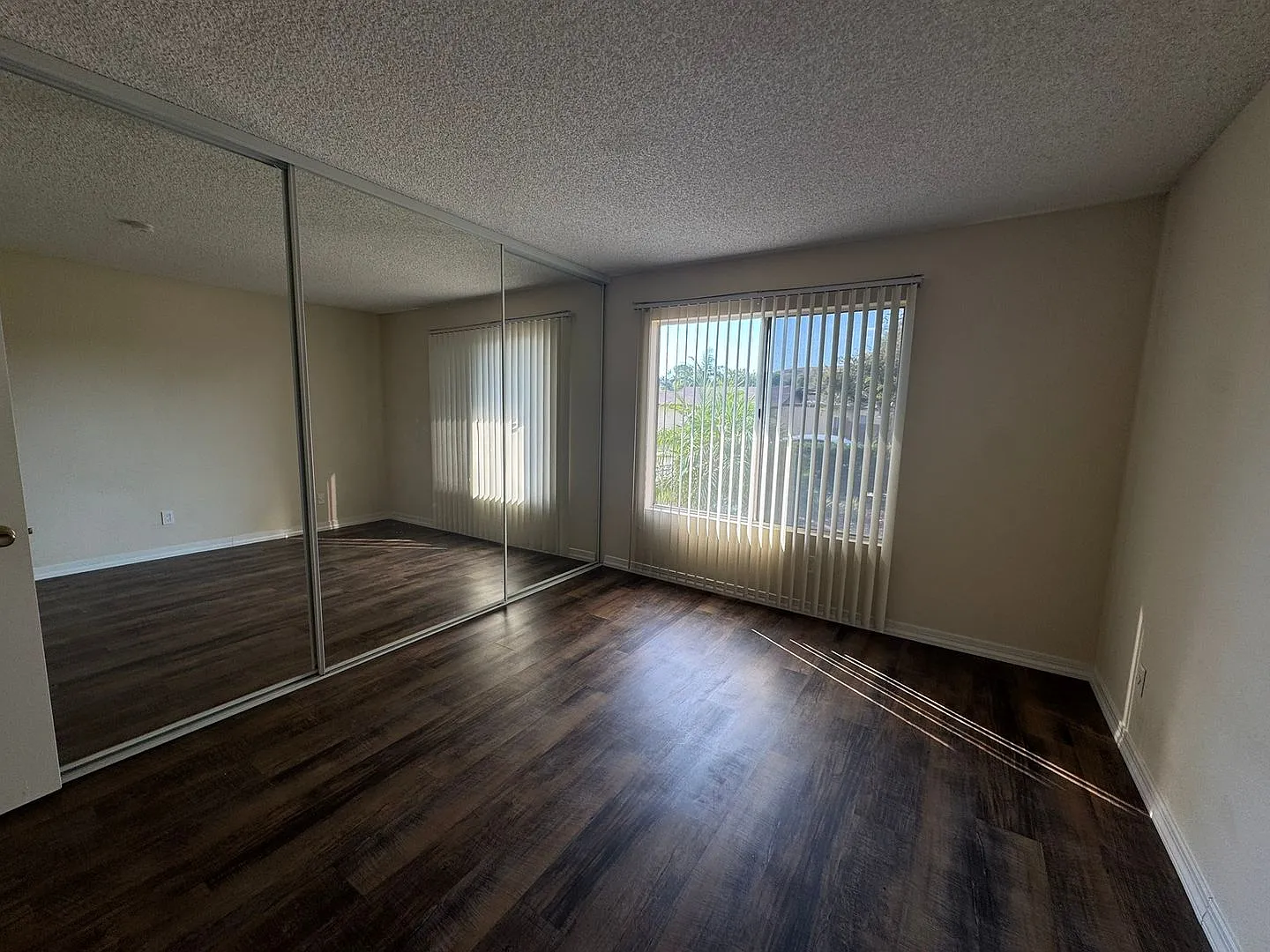 Beautifully Updated 2BR Home with Bonus Room & Private Yard in Peacock Hills 55+ Community — Photo 3