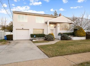 3427 Carey Ln, Baldwin, NY 11510