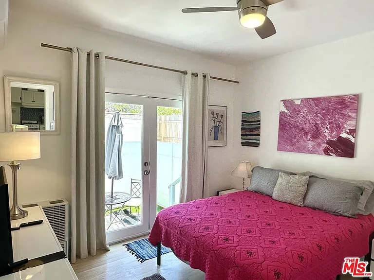 1210 1/2 S Stanley Ave — Photo 3