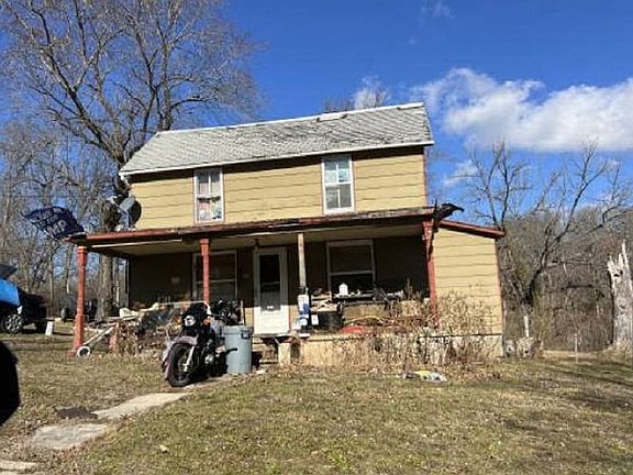 2nd image of 213 W High St