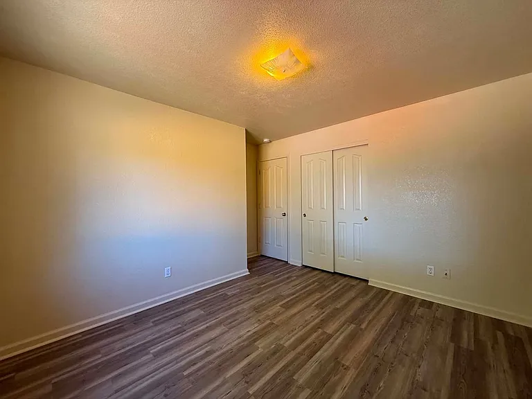 155 Derek Dr — Photo 13