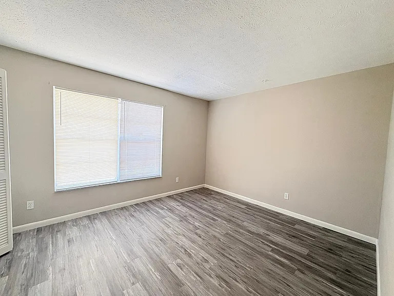 1123 SW 48th Ter #104 — Photo 11