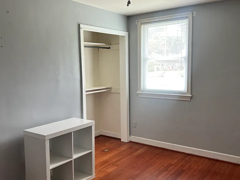 411 Carol St — Photo 8