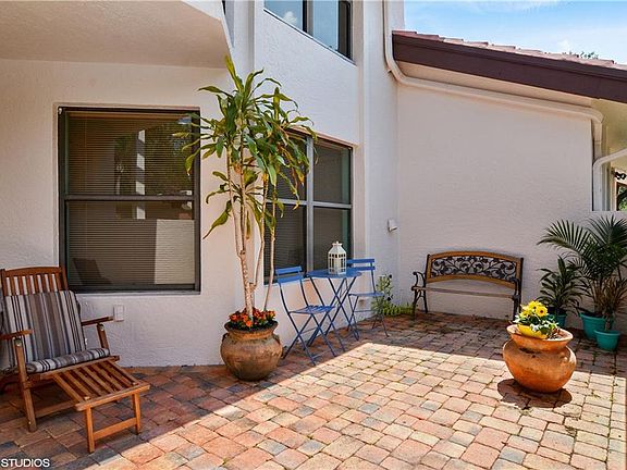 2nd image of 6031 SE Martinique Dr APT 103