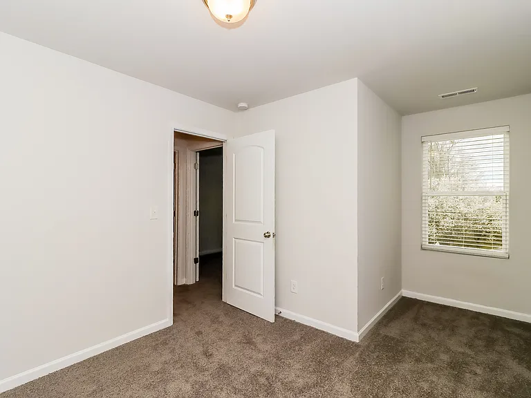 323 Century Dr — Photo 11