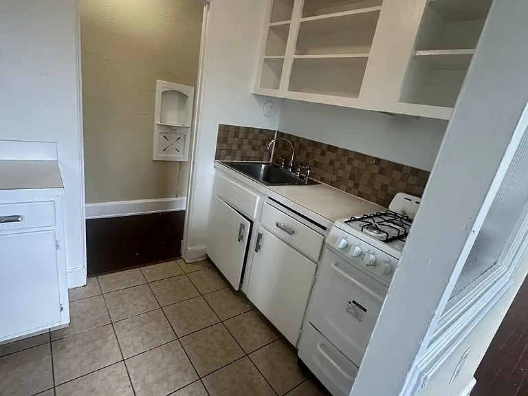 155 W River Streetsuite E #4 — Photo 6