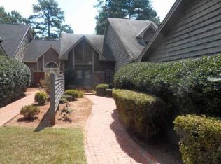 5057 Highland Hills Ct, Stone Mountain, GA 30088