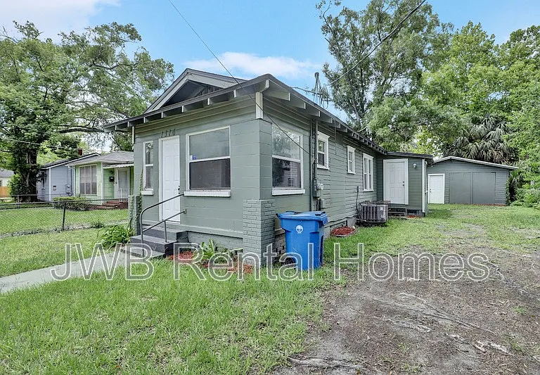 1316 W 31st St — Photo 18