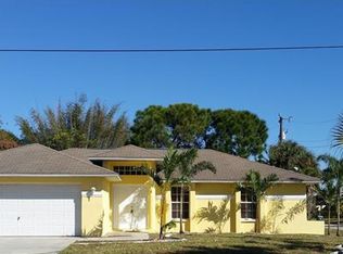133 SE 10th Ter, Cape Coral, FL 33990
