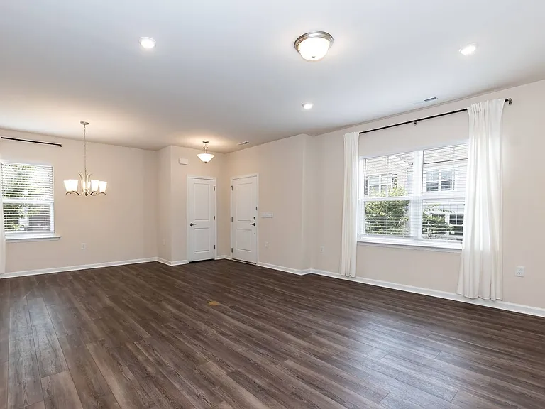 5717 Volos Ave — Photo 10