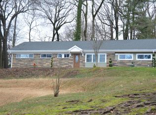 448 Wood Hill Rd, Wayne, PA 19087