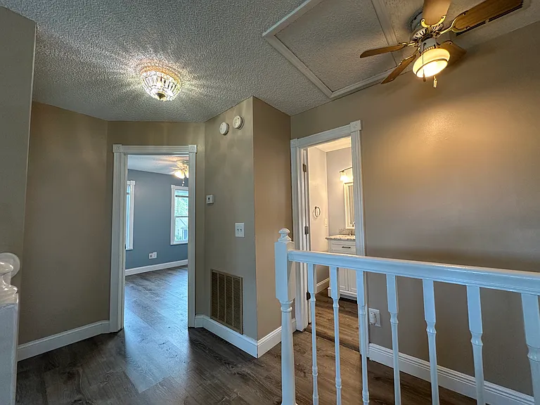 1724 Chatham Cir — Photo 19