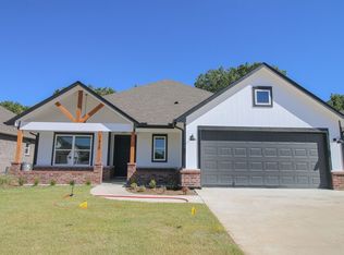 7415 S Walnut Ave, Broken Arrow, OK 74011