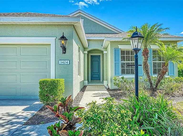 1424 Blue Horizon Cir — Photo 3
