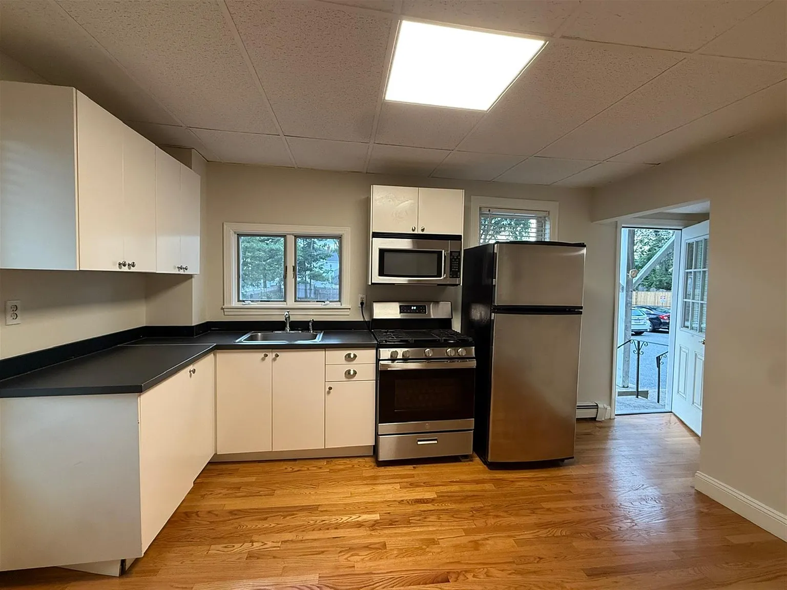 Studio, 9999 sqft, $1,850 — Photo 2