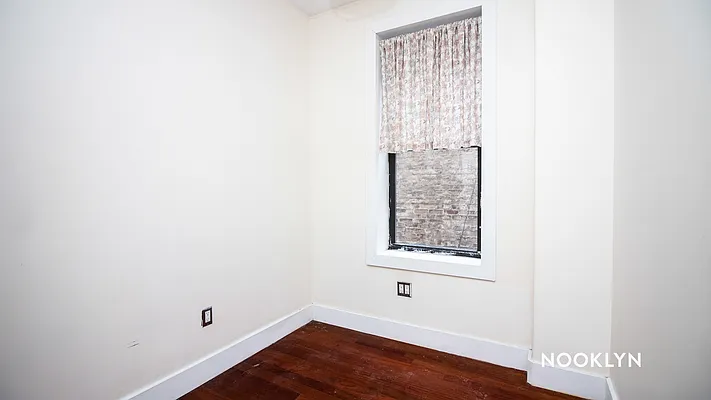 Rented by Nooklyn NYC LLC | media 11